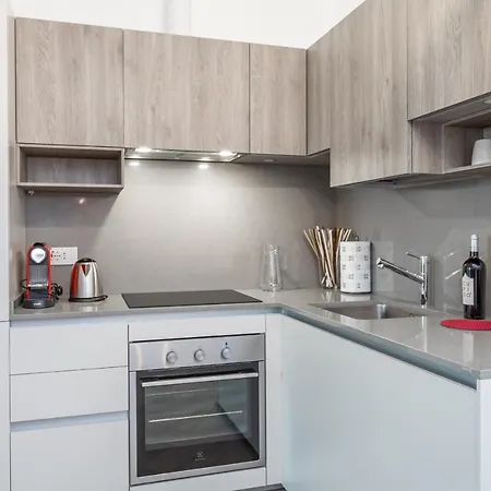 Trastevere Modern Terraced *